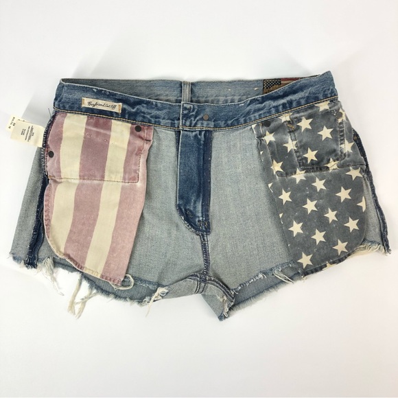 Denim and Supply by Ralph Lauren Halsey Flag Pocket Denim Boyfriend Cutoffs - Picture 6 of 12